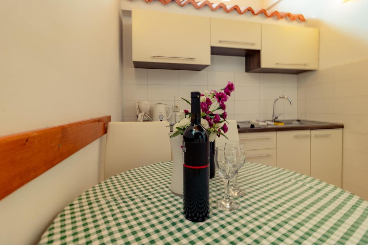 Apartments Villa Jadranka Marusici  Eksteriør bilde
